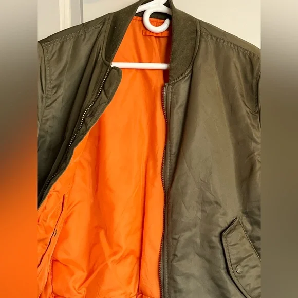 ALPHA INDUSTRIES MA-1 Reversible Bomber Jacket in Sage Green Size Small Slim Fit - Picture 9 of 15